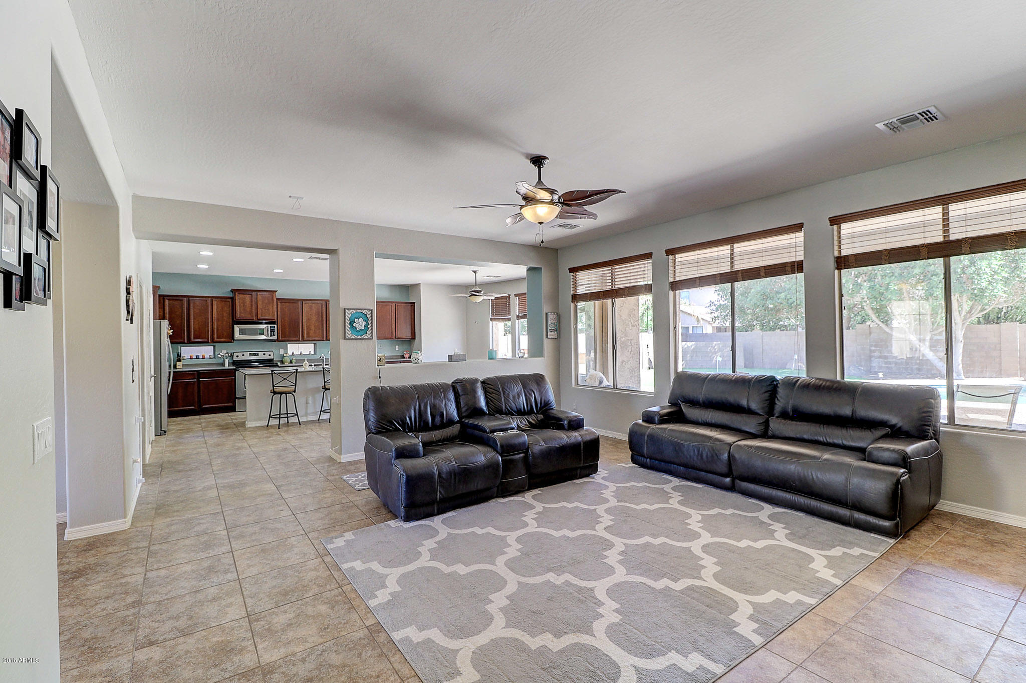 15159 West Calavar Road Surprise, AZ 85379 - Photo 7 of 36 B (5)
