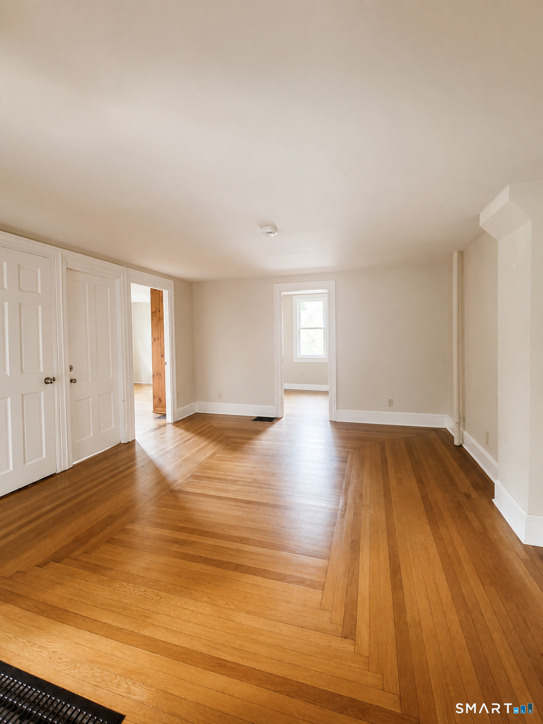 561 Hopewell Road Glastonbury, CT 06073 - Photo 13 of 21