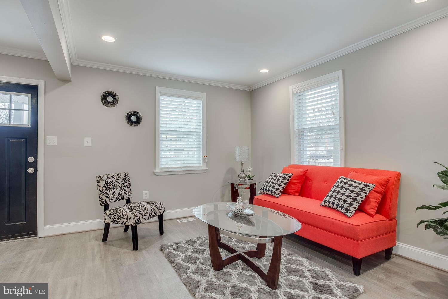1506 Pattison Road Essex, MD 21221 - Photo 4 of 29 Living Room
