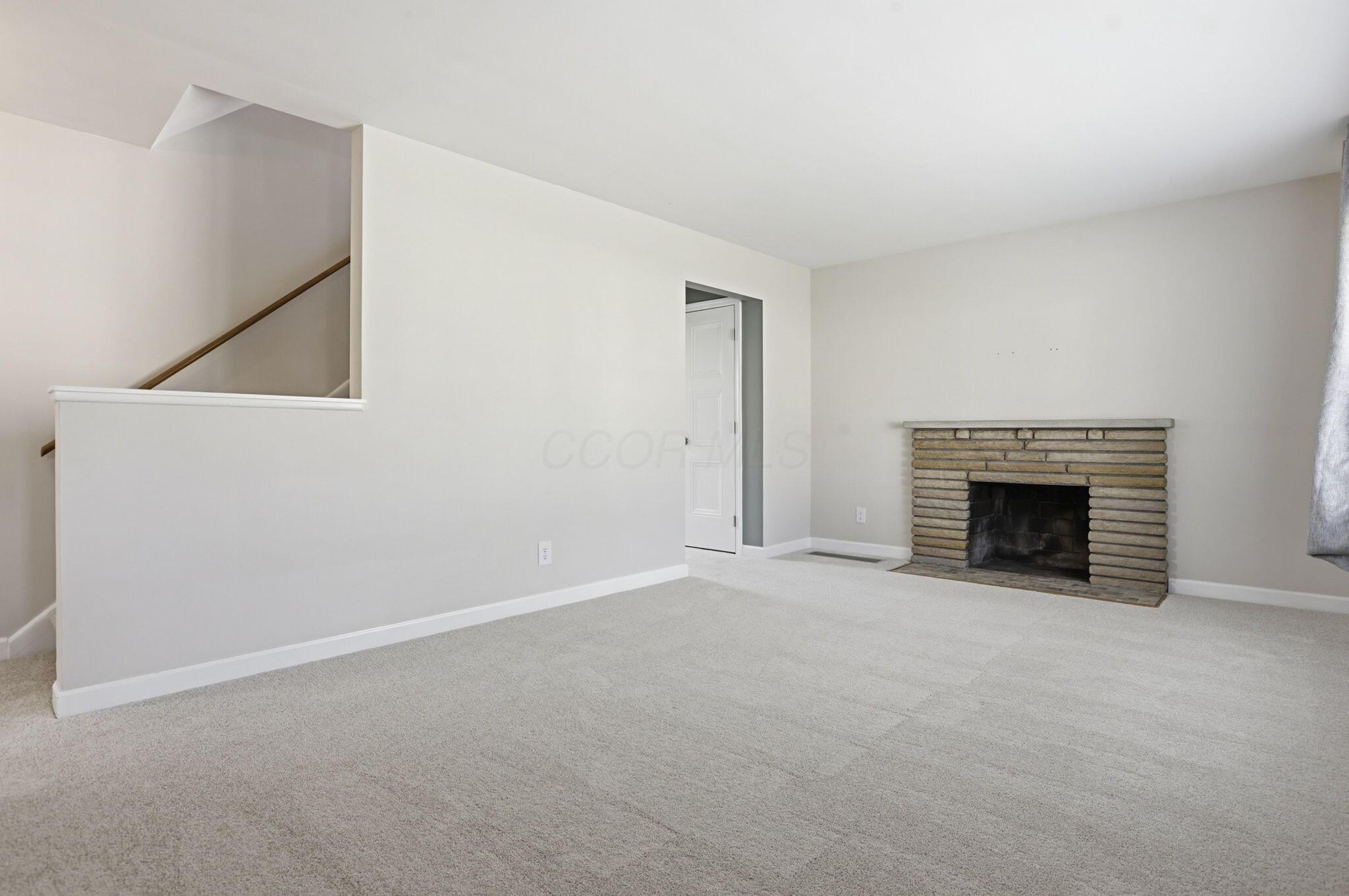 3645 Maize Road Columbus, OH 43224 - Photo 6 of 50 9-web-or-mls-939A9938