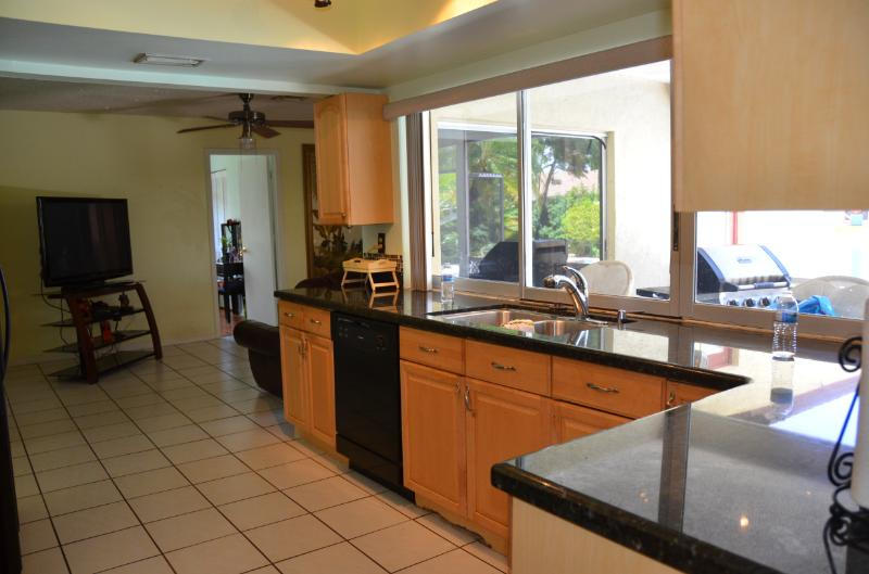 1264 Whimbrel Road Wellington, FL 33414 - Photo 8 of 30 DSC_4801