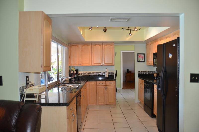 1264 Whimbrel Road Wellington, FL 33414 - Photo 10 of 30 DSC_4803