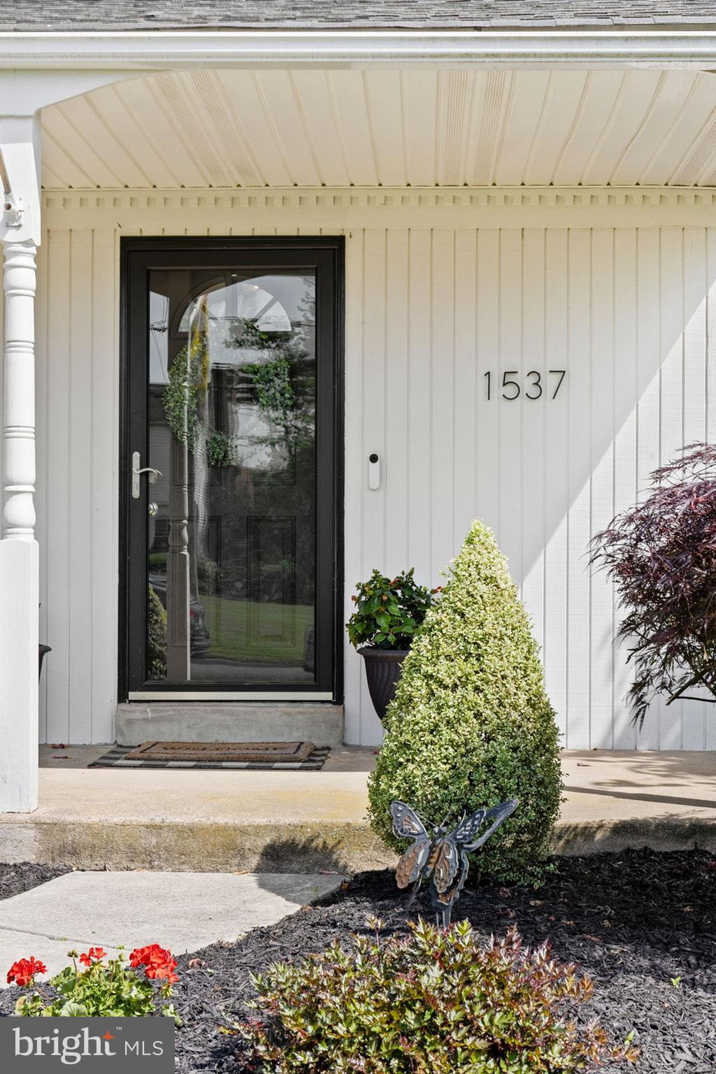 1537 Temple Drive Maple Glen, PA 19002 - Photo 2 of 32