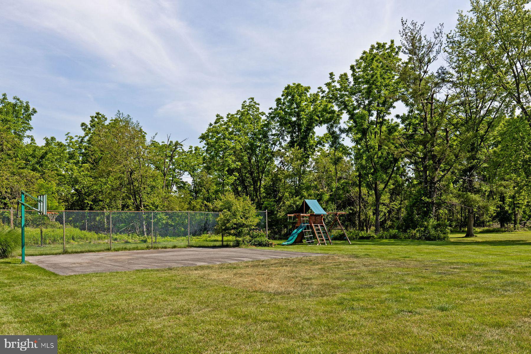 1537 Temple Drive Maple Glen, PA 19002 - Photo 31 of 32