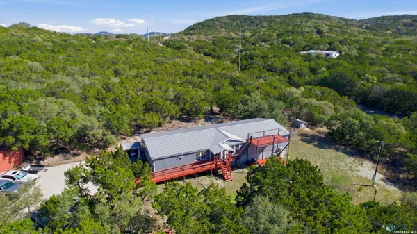 $495,999 | 197 Lake View Drive, Lakehills, TX 78063