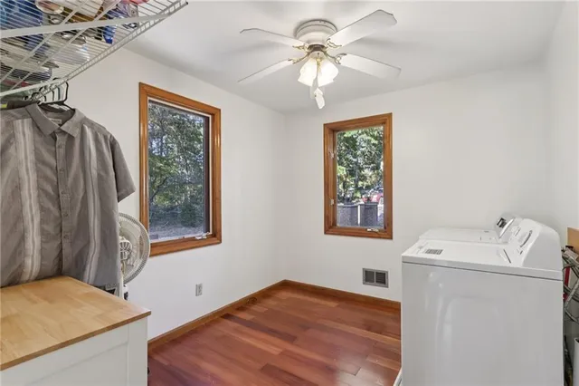 a view of utility room with washer and dryer