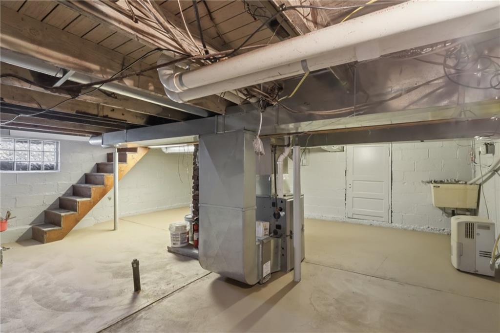 2549 West Hardies Road Gibsonia, PA 15044 - Photo 22 of 34 a view of a garage room