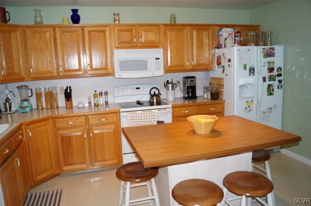 509 Howertown Road Northampton, PA 18067 - Photo 5 of 24 Gallery Image 5