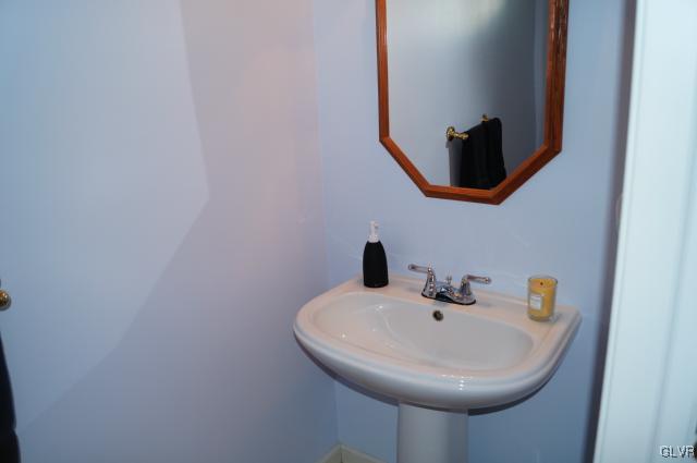 509 Howertown Road Northampton, PA 18067 - Photo 10 of 24 Gallery Image 10
