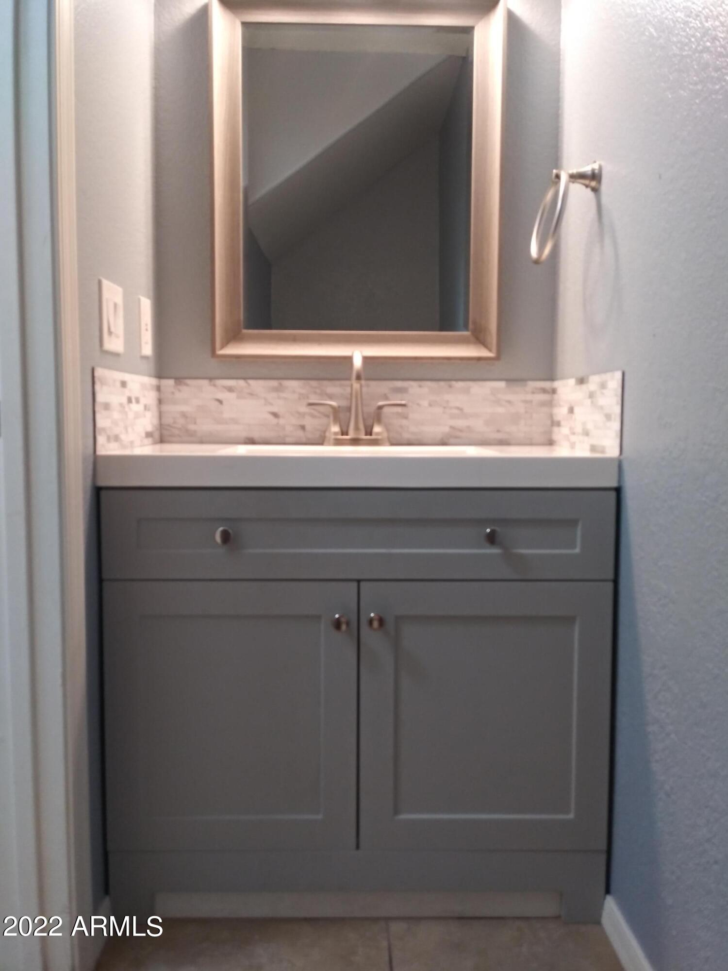3239 South Conestoga Road Apache Junction, AZ 85119 - Photo 12 of 38 Half Bath 1