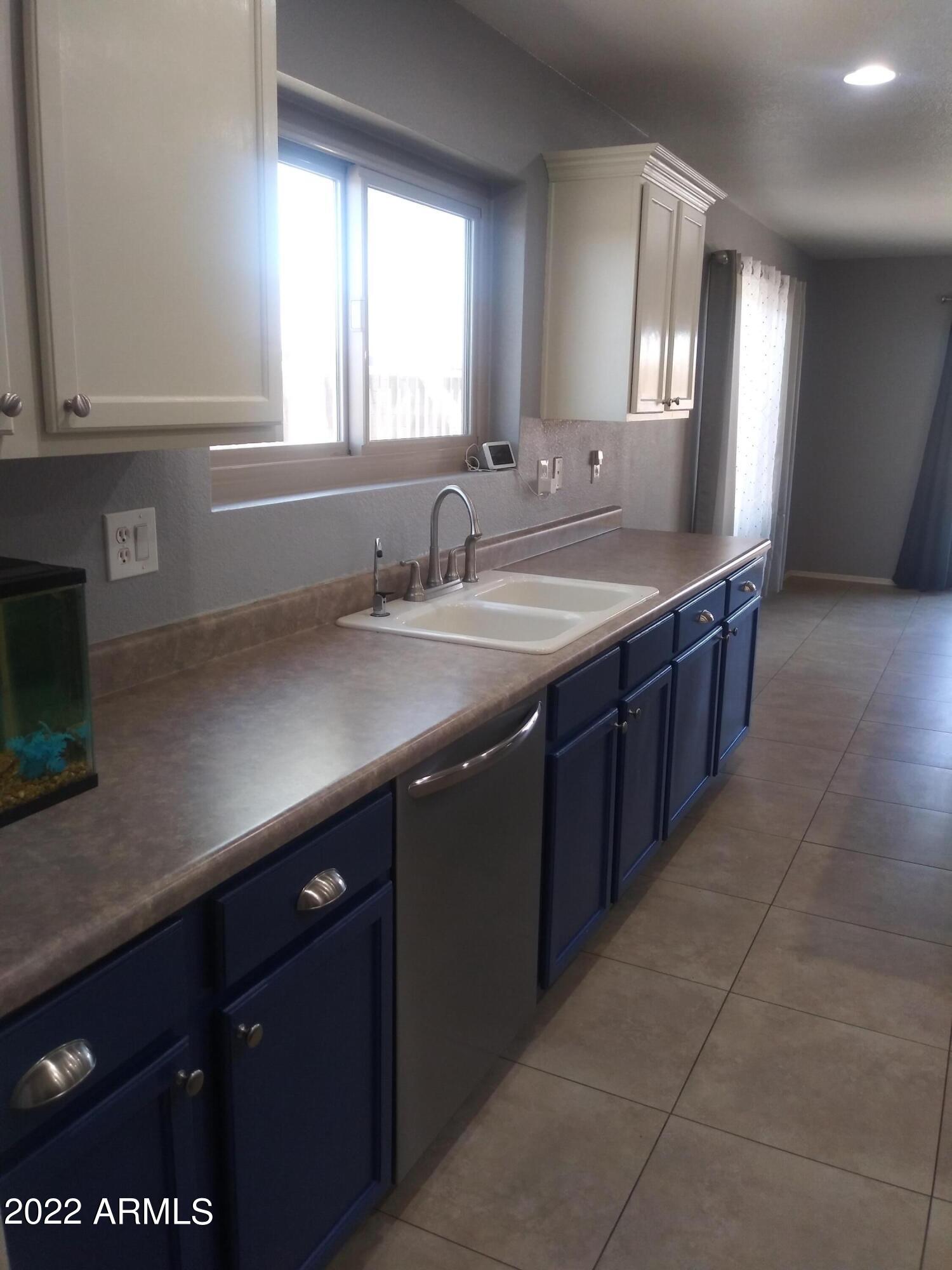 3239 South Conestoga Road Apache Junction, AZ 85119 - Photo 18 of 38 Kitchen 4