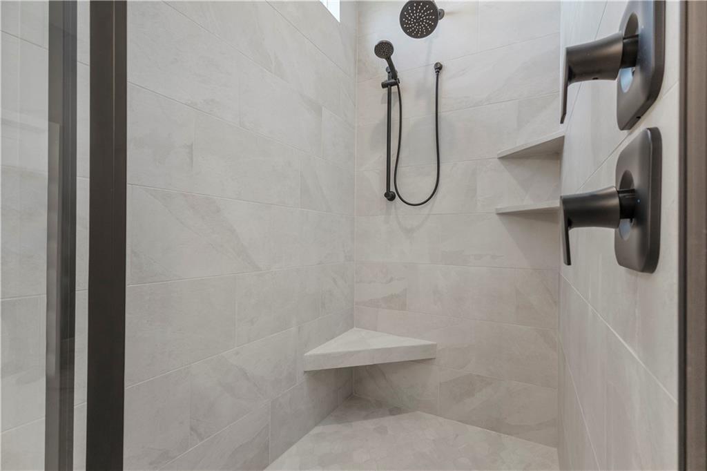 4830 Northwest Huonker Court Riverside, MO 64151 - Photo 16 of 29