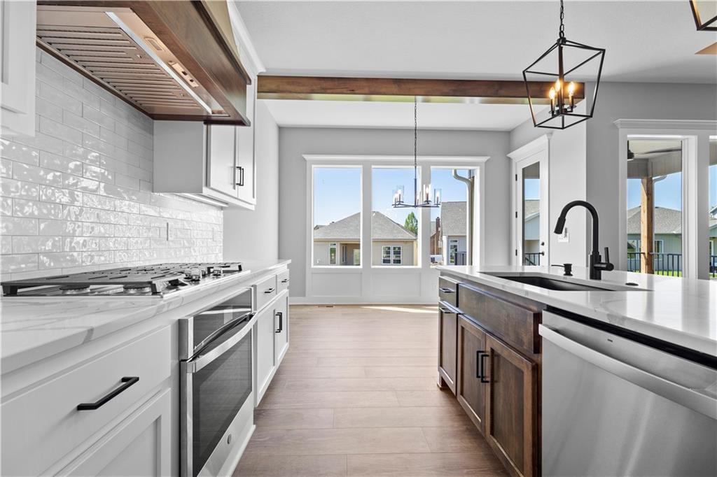 4830 Northwest Huonker Court Riverside, MO 64151 - Photo 8 of 29