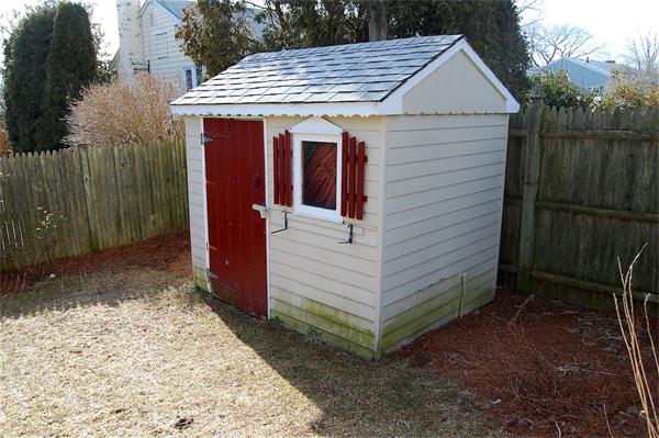 39 Shetland Road Marblehead, MA 01945 - Photo 12 of 12 a view of a small house