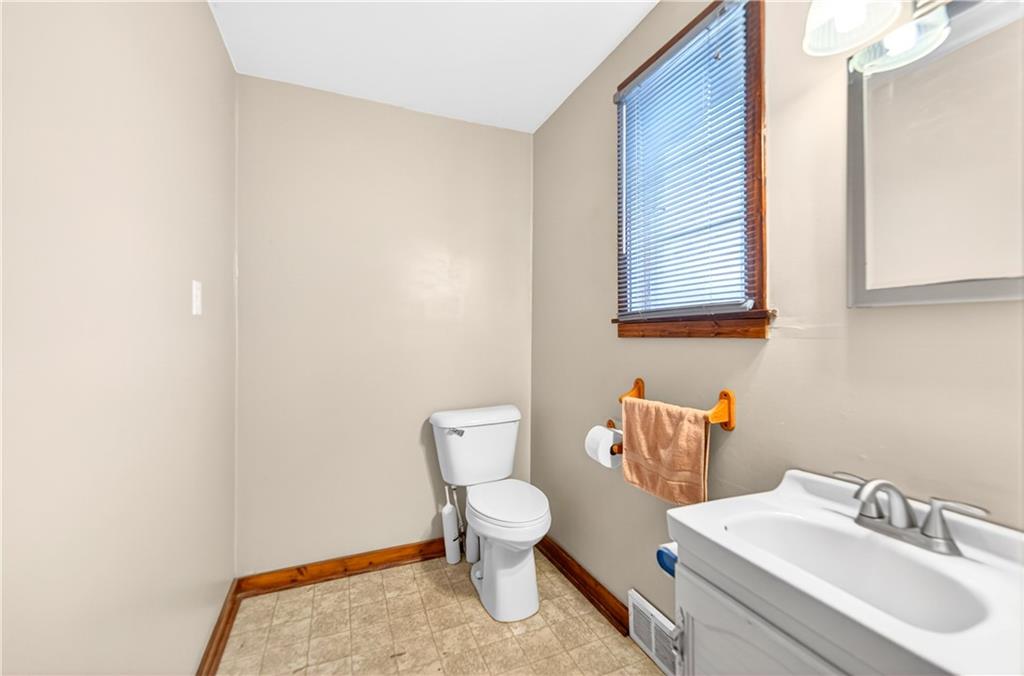 1008 Nimick Avenue Monaca, PA 15061 - Photo 14 of 42