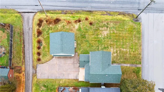 $225,000 | 1008 Nimick Avenue, Monaca, PA 15061