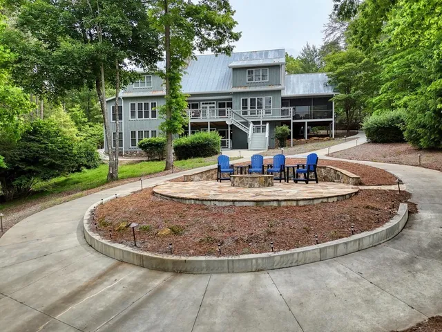$1,849,000 | 236 Watts Place South, Blairsville, GA 30512