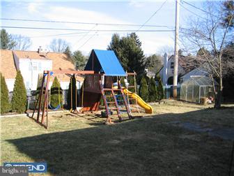 86 Tee Road Oreland, PA 19075 - Photo 11 of 12 Exterior Back