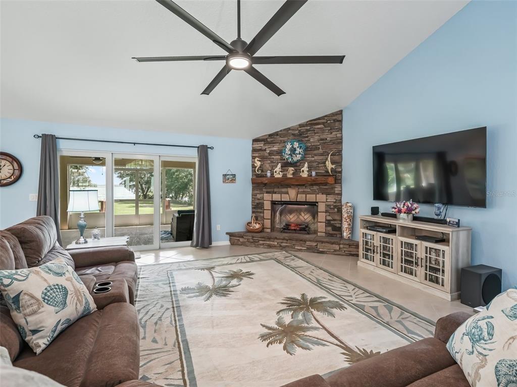 10285 Southeast Sunset Harbor Road Summerfield, FL 34491 - Photo 15 of 70 Gallery Image 15