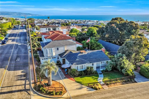 $4,995,000 | 744 10th Street, Manhattan Beach, CA 90266