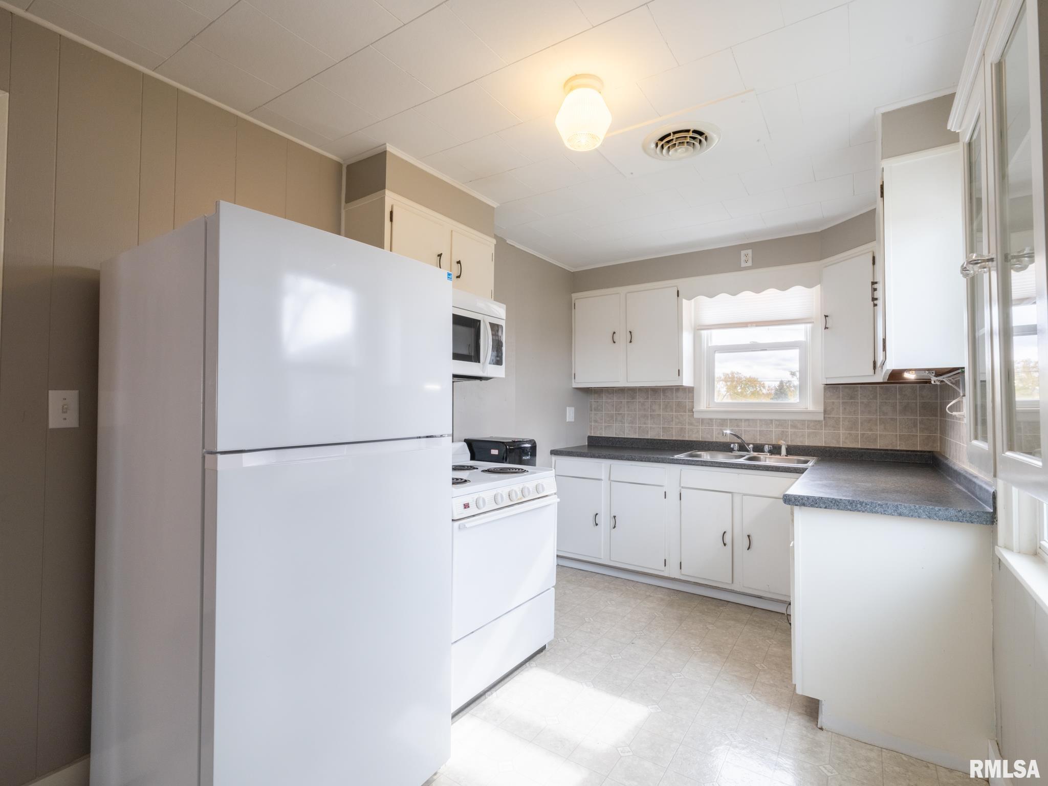 103 Cherry Lane Washington, IL 61571 - Photo 57 of 75