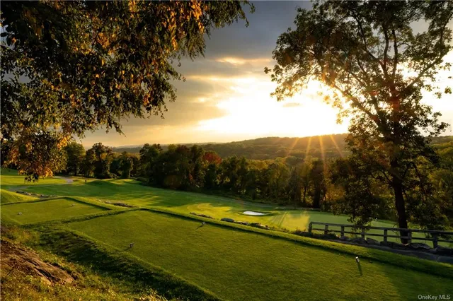 $3,040,800 | 570 Bedford Road, Unit BLDG 5 1C, Armonk, NY 10504