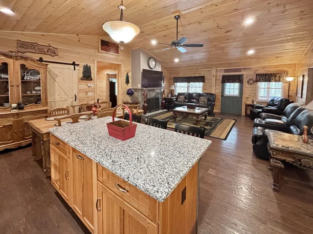 $520,000 | 11 Amherst Lane, Haverhill, NH 03785