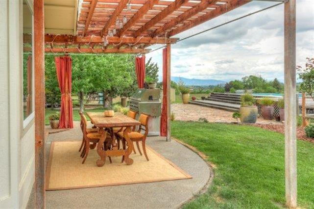 5500 Hughes Road Medford, OR 97504 - Photo 13 of 29 Additional Photo