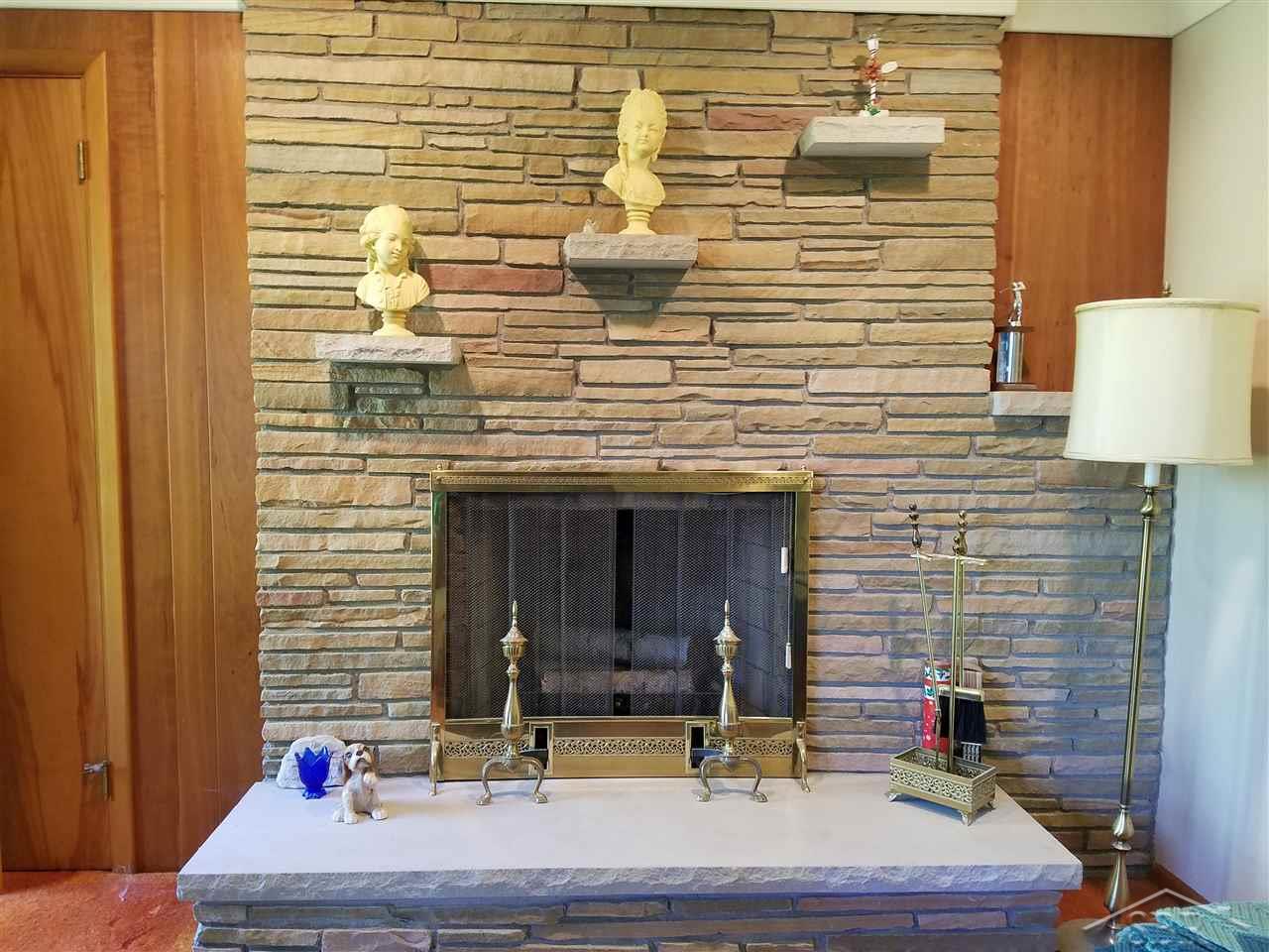 Living room Fireplace