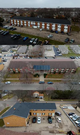 a view of a parking area
