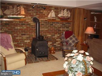 343 New Road Southampton, NJ 08088 - Photo 3 of 12 Family Room