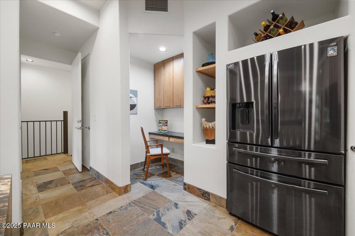 577 Donnybrook Circle Prescott, AZ 86303 - Photo 14 of 56 Kitchen