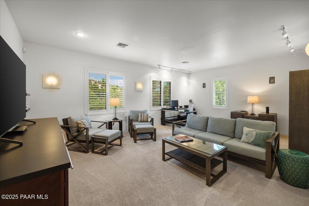 577 Donnybrook Circle Prescott, AZ 86303 - Photo 15 of 56 Family Room