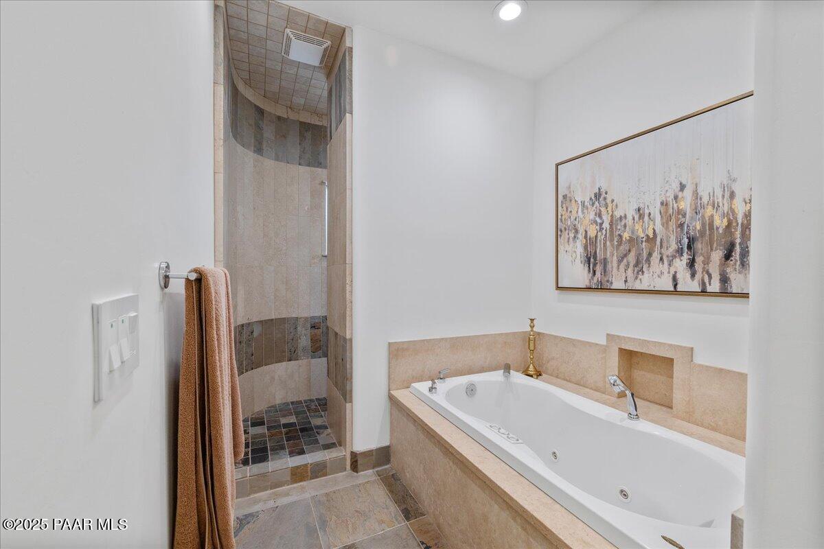 577 Donnybrook Circle Prescott, AZ 86303 - Photo 20 of 56 Primary Suite