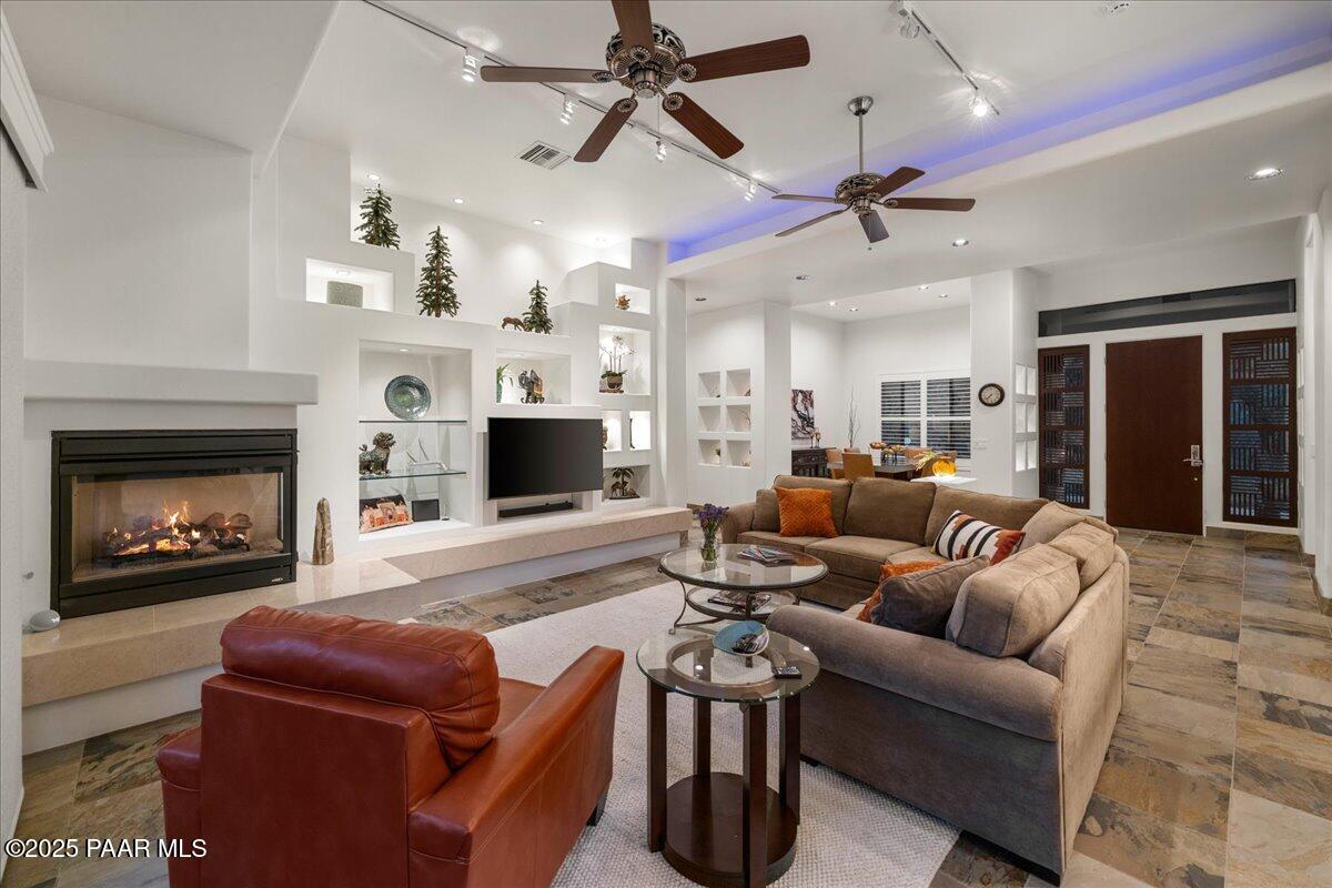 577 Donnybrook Circle Prescott, AZ 86303 - Photo 7 of 56 Twilight Living Room