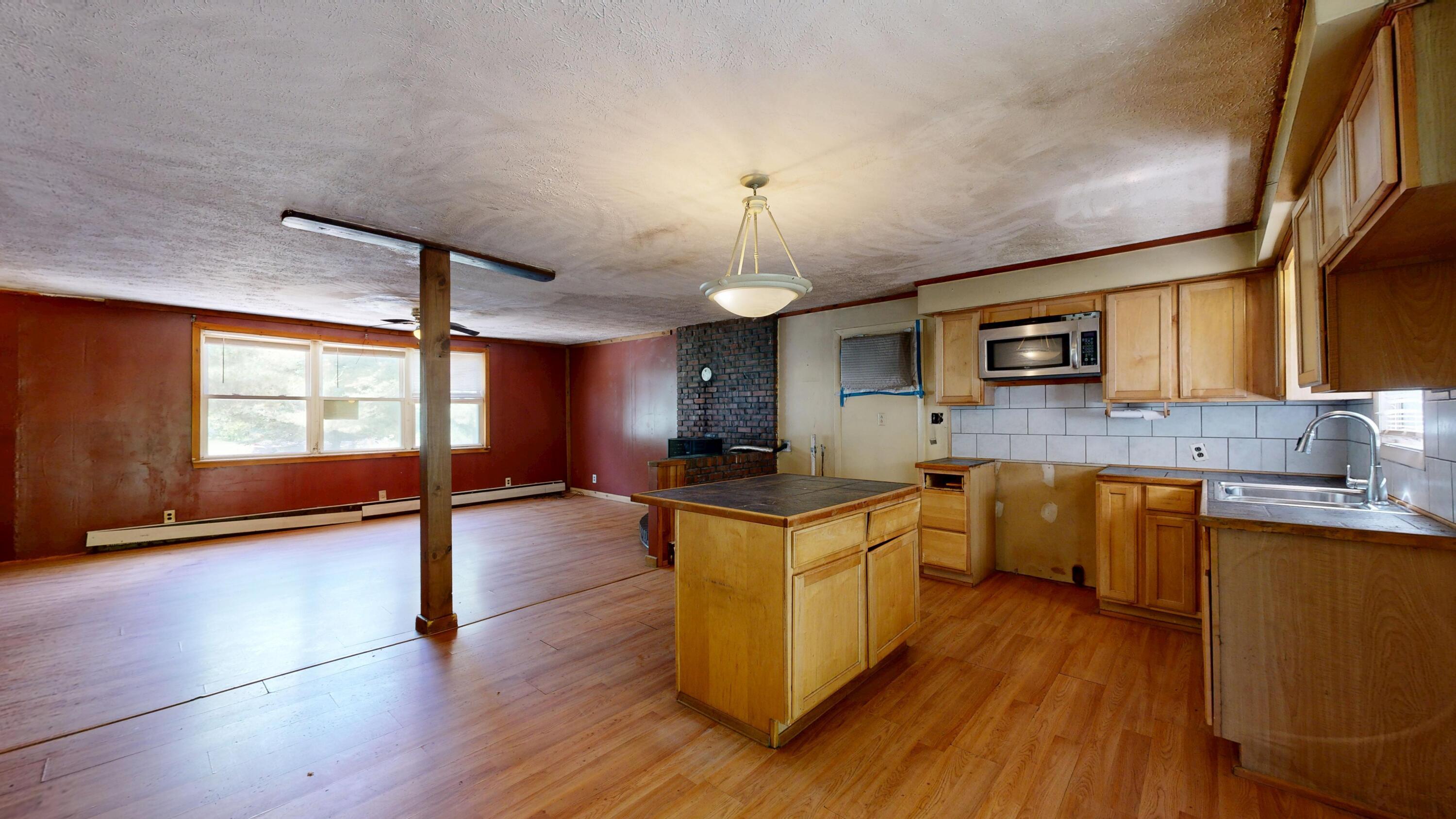 225 Middle Road Sabattus, ME 04280 - Photo 10 of 27 Kitchen