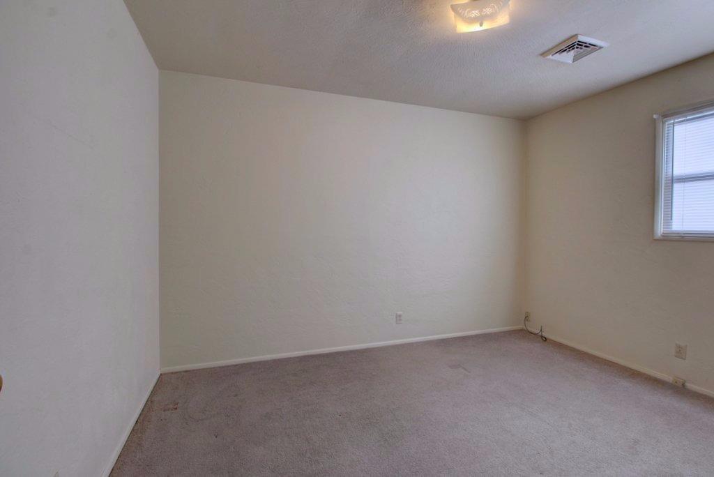 1350 Spring Street Medford, OR 97504 - Photo 15 of 28 bedroom