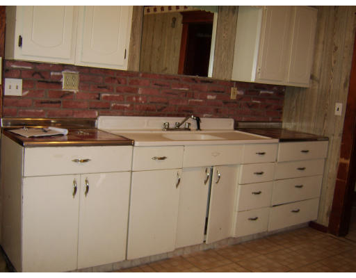 27-29 Parkside Street Springfield, MA 01104 - Photo 3 of 6 Gallery Image 3