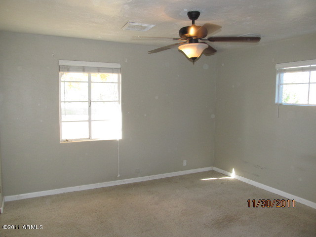 226 West Ruth Avenue Phoenix, AZ 85021 - Photo 6 of 14 ROOM2