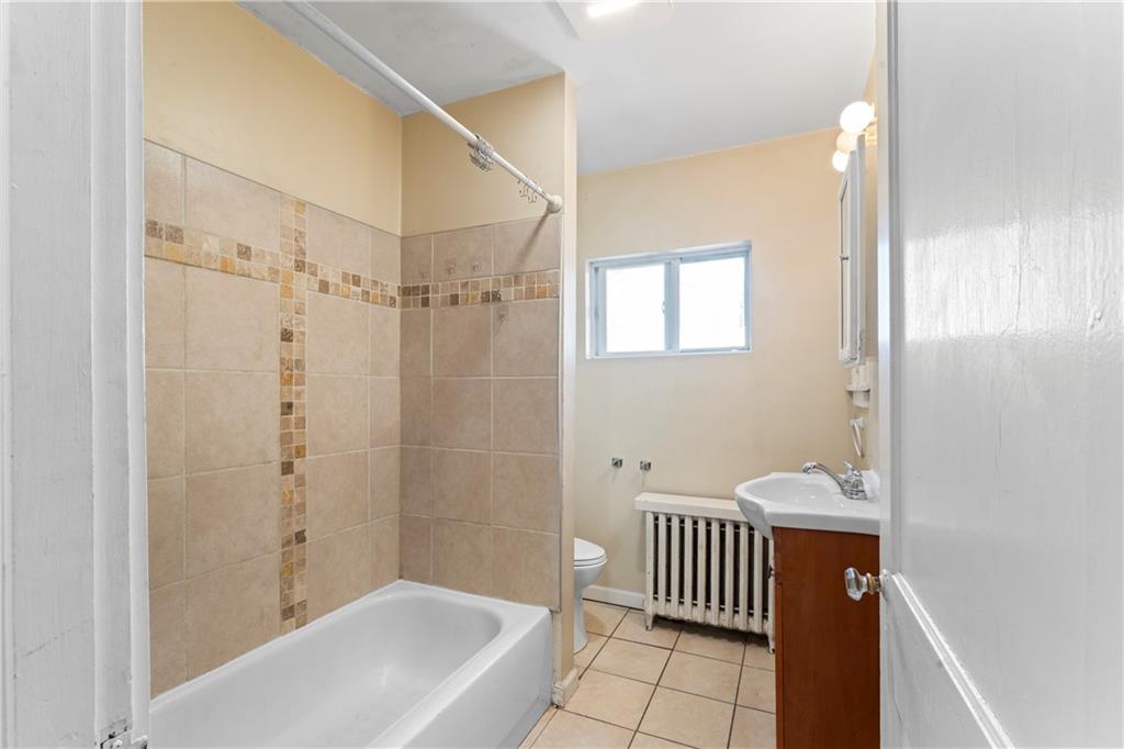 2006 Locust Street Pittsburgh, PA 15218 - Photo 14 of 29