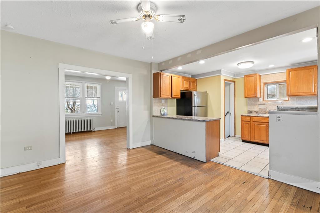 2006 Locust Street Pittsburgh, PA 15218 - Photo 7 of 29