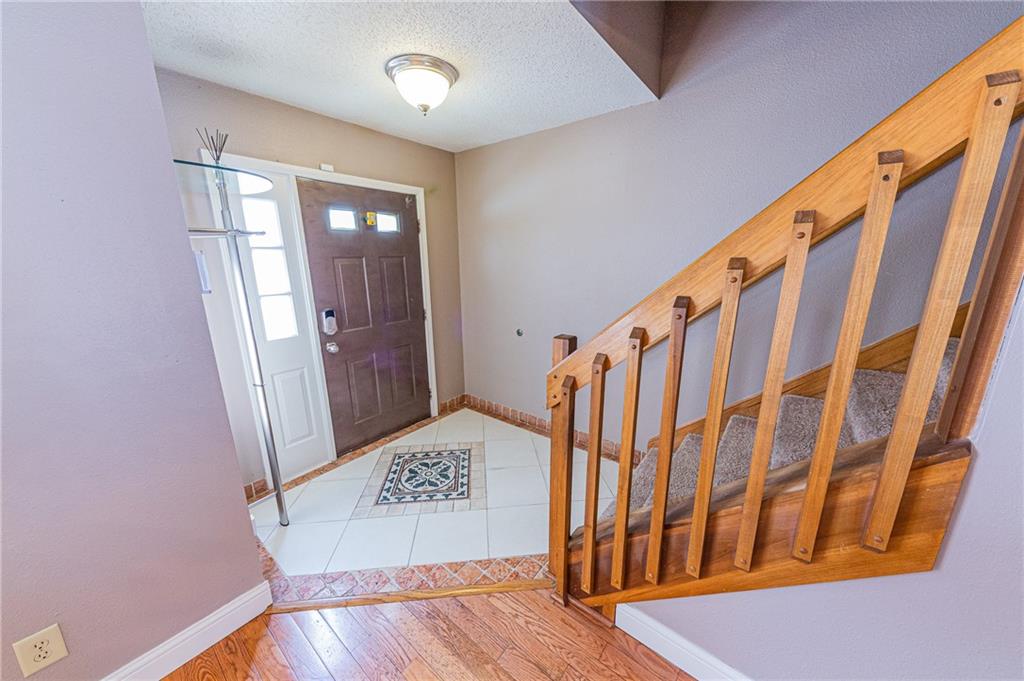 5246 Melbourne Road Indianapolis, IN 46228 - Photo 3 of 40 Gallery Image 3