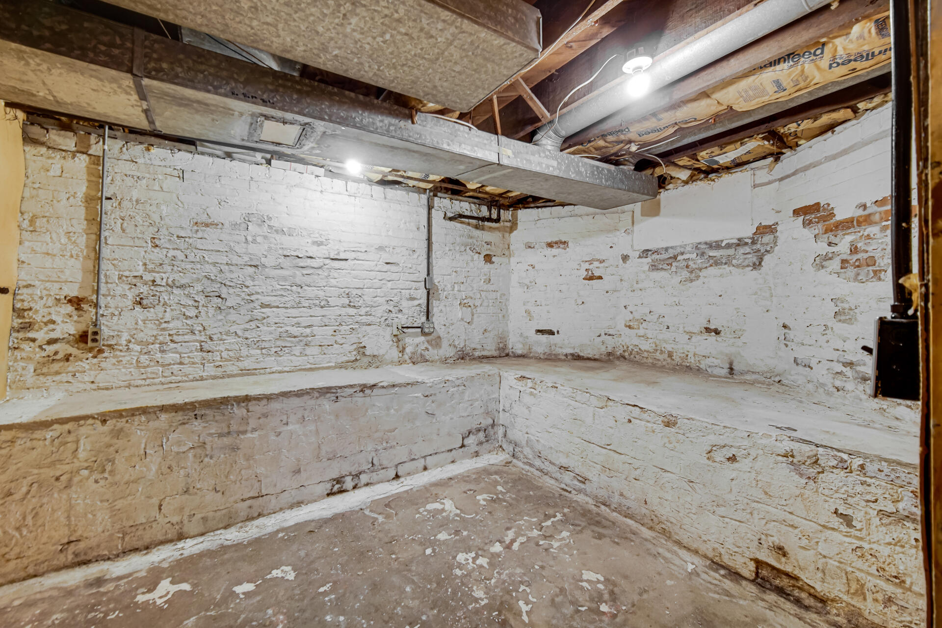 604 Weller Avenue La Porte, IN 46350 - Photo 23 of 26 a view of a garage