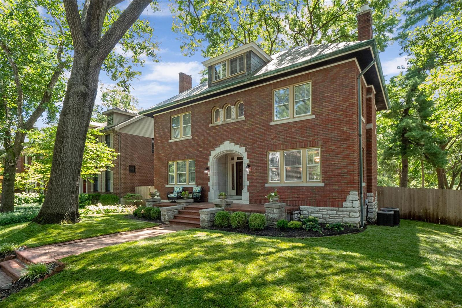 6960 Waterman Avenue, St. Louis, MO 63130 Compass