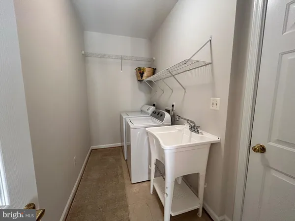 $615,000 | 6938 Walnut Hill Drive, Gainesville, VA 20155