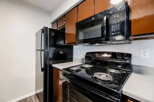 $1,285 | 2809 West William Cannon Drive, Unit E107, Austin, TX 78745