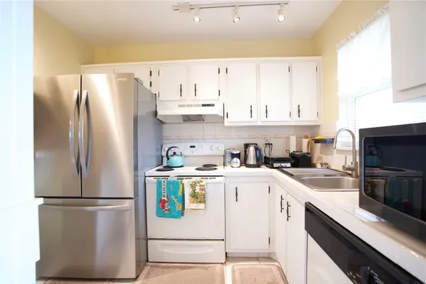 $115,000 | 6670 Royal Palm Boulevard, Unit 308K, Pompano Beach, FL 33063