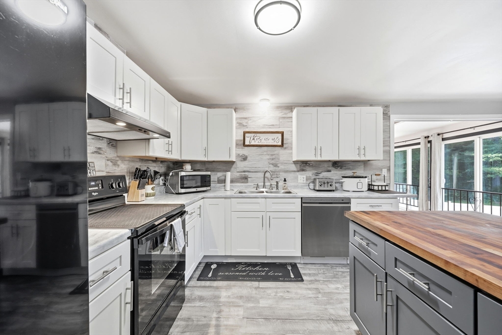 112 Walker Road Shirley, MA 01464 - Photo 11 of 41 Gallery Image 11