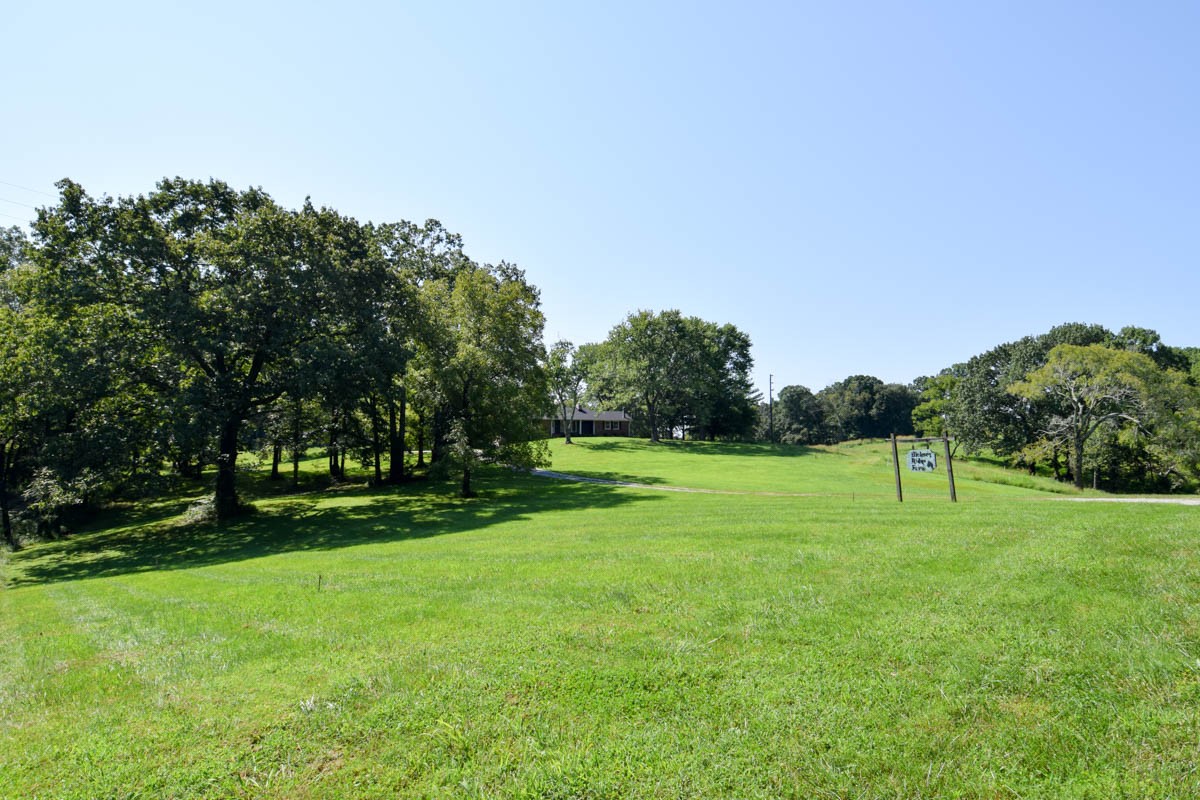 550 Hickory Ridge Road Gallatin, TN 37066 - Photo 2 of 45