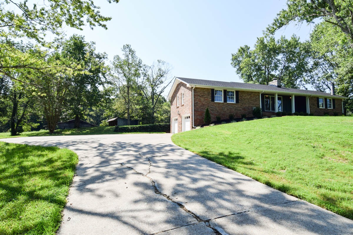 550 Hickory Ridge Road Gallatin, TN 37066 - Photo 4 of 45